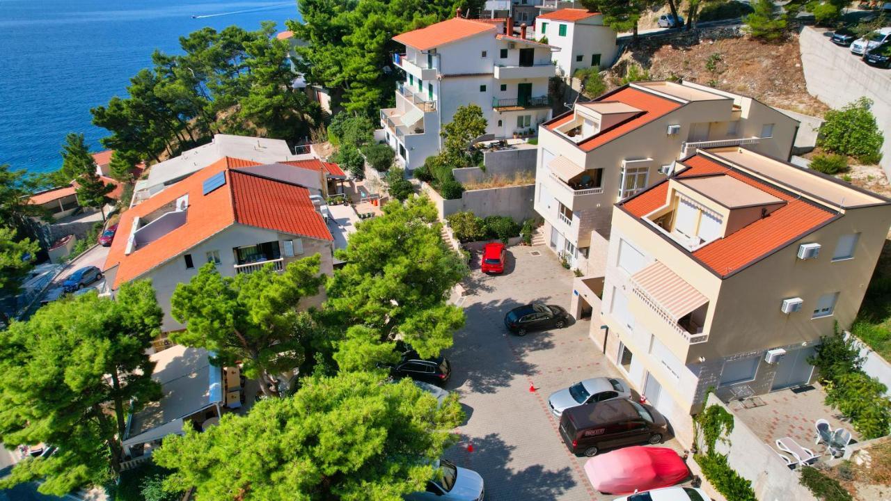 Apartments Villa Astra & Pinija Brela Dış mekan fotoğraf