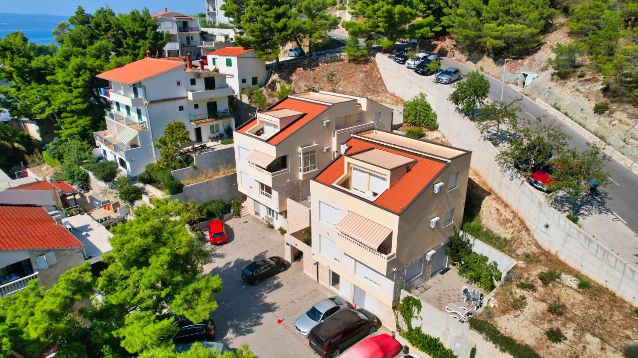 Apartments Villa Astra & Pinija Brela Dış mekan fotoğraf