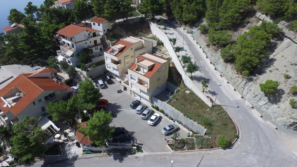 Apartments Villa Astra & Pinija Brela Dış mekan fotoğraf