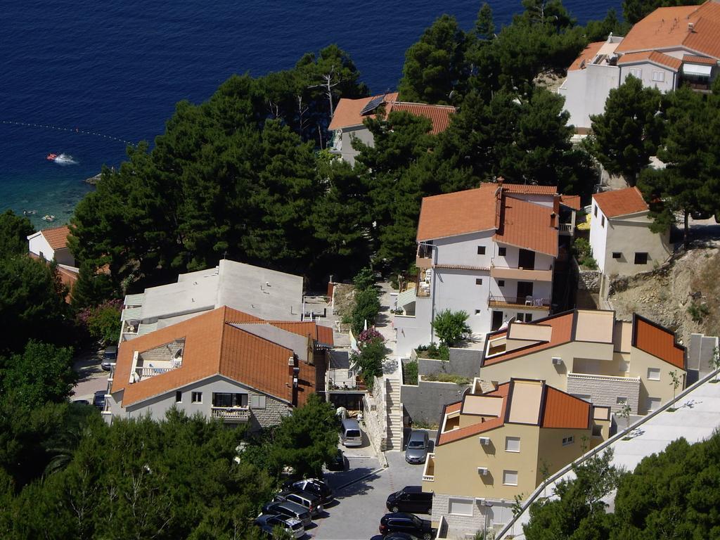 Apartments Villa Astra & Pinija Brela Oda fotoğraf